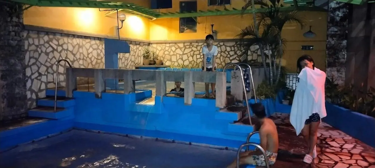 2 Hotel Saleh アンヘレス フィリピン