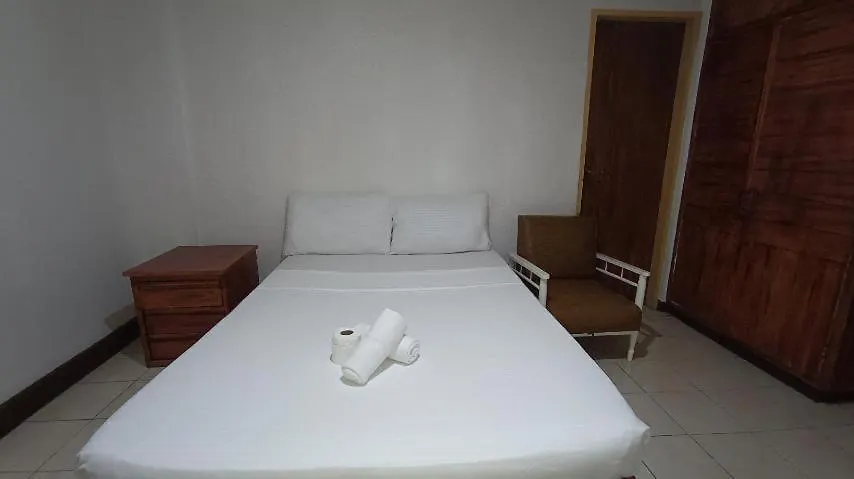 2 Hotel Saleh Angeles 3*,  Filipíny