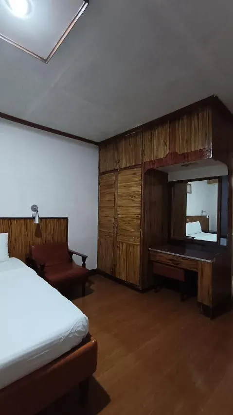 2 Hotel Saleh Angeles 3*,