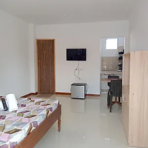 3* ホテル __aplaridel Suites__