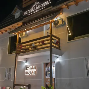 Bujtina Miqesia Bed & Breakfast Theth