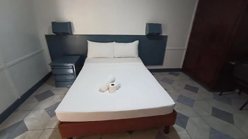 2 Hotel Saleh アンヘレス
