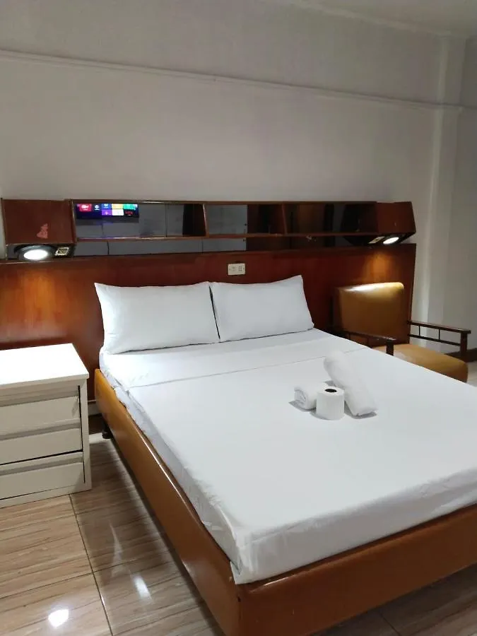 2 Hotel Saleh アンヘレス