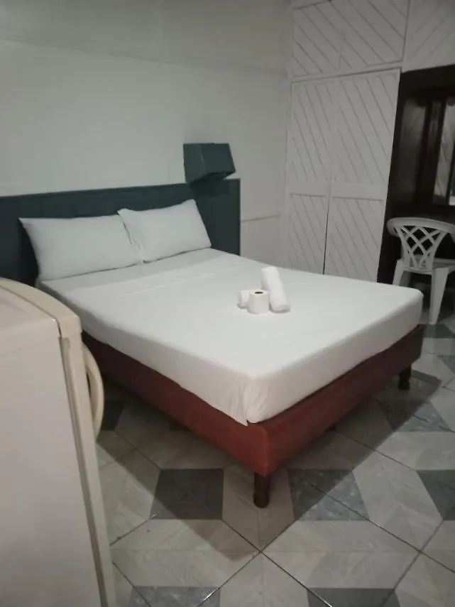 2 Hotel Saleh アンヘレス